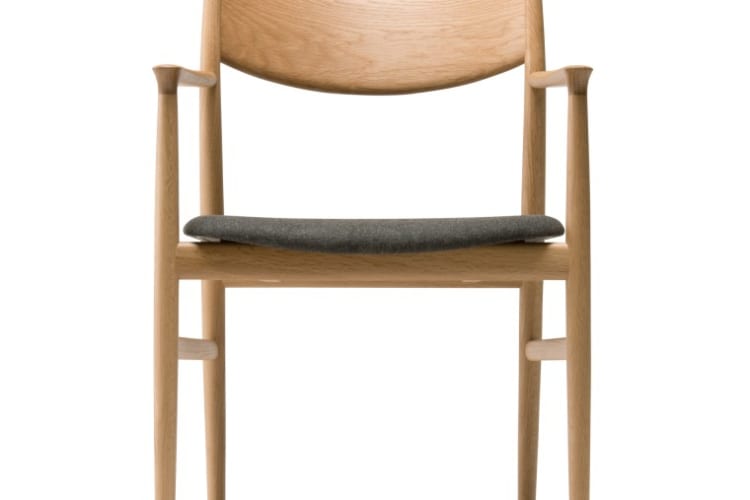 Karuka chair light front